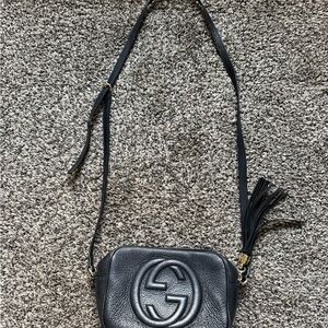 gucci black soho disco crossbody bag